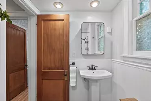909 W 44th St, Minneapolis, MN 55409 - Photo 18