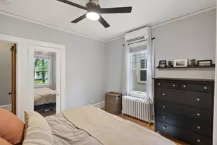 909 W 44th St, Minneapolis, MN 55409 - Photo 20