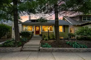 909 W 44th St, Minneapolis, MN 55409 - Photo 22