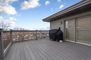 255 Foothills Ln SE, Rochester, MN 55904 - Photo 14