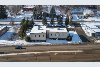 1903 Broadway Avenue S, Rochester, MN 55904 - Photo 4