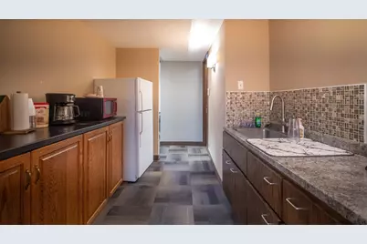 1903 Broadway Avenue S, Rochester, MN 55904 - Photo 18