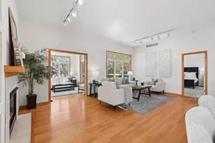 10420 Lancaster Ln, Woodbury, MN 55129 - Photo 6