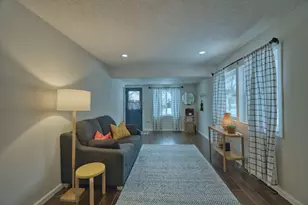 1521 15th Ave E, Hibbing, MN 55746 - Photo 2