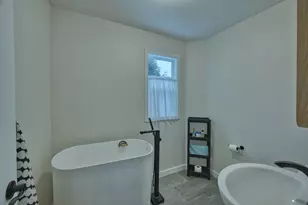 1521 15th Ave E, Hibbing, MN 55746 - Photo 12