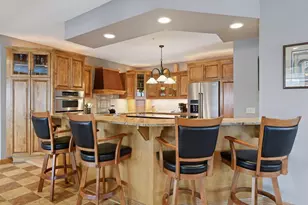 101 Willoughby Way E, Minnetonka, MN 55305 - Photo 14