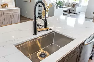 5615 31st St S, Fargo, ND 58104 - Photo 8