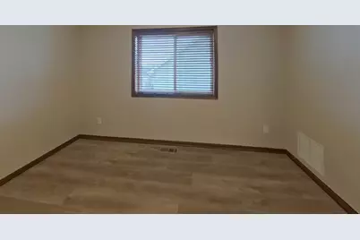 1133 Rosemary Lane, Chaska, MN 55318 - Photo 12