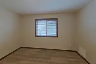 1133 Rosemary Ln, Chaska, MN 55318 - Photo 12