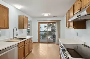 32 11th Ave S, Hopkins, MN 55343 - Photo 8