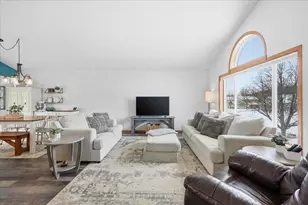 230 Pintail Dr, Hammond, WI 54015 - Photo 8