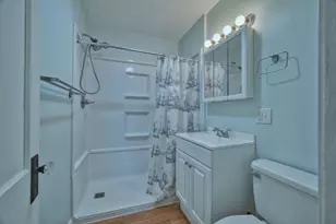 114 E 17th St, Hibbing, MN 55746 - Photo 18