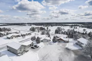 211 Clover Ct, Jordan, MN 55352 - Photo 10