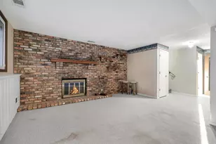 10460 Buckingham Dr, Eden Prairie, MN 55347 - Photo 10