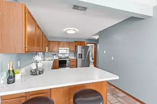 7954 Timber Lake Dr, Eden Prairie, MN 55347 - Photo 12