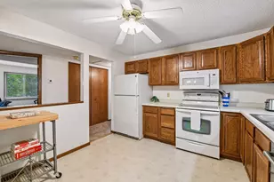 10600 43rd Ave N, Plymouth, MN 55442 - Photo 18