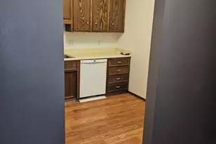 820 10th St S, Fargo,  58103 - Photo 6