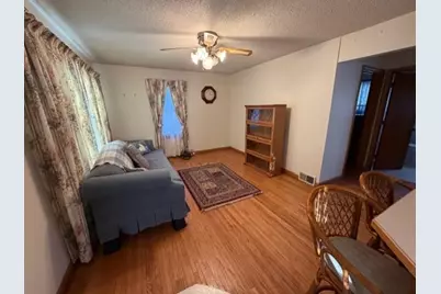 611 S Swift Avenue, Litchfield, MN 55355 - Photo 4