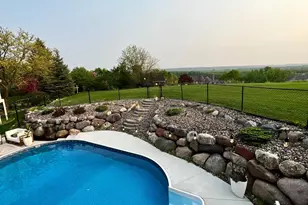 7041 Kenmare Dr, Bloomington, MN 55438 - Photo 128