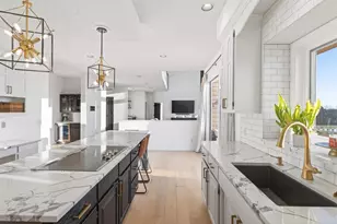 7041 Kenmare Dr, Bloomington, MN 55438 - Photo 34