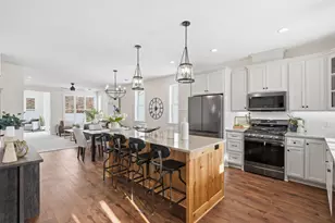 25360 Farmstead Ln, Wyoming, MN 55092 - Photo 2