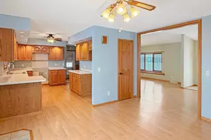 509 Summer Ln, Lakefield, MN 56150 - Photo 10