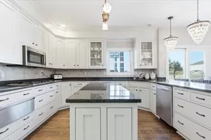 805 Timothy Dr SE, Stewartville, MN 55976 - Photo 4