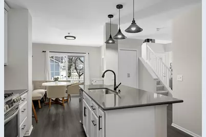 2572 Lockwood Drive #68, Mendota Heights, MN 55120 - Photo 8