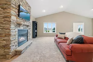 302 Ashley Ct, Alexandria, MN 56308 - Photo 8