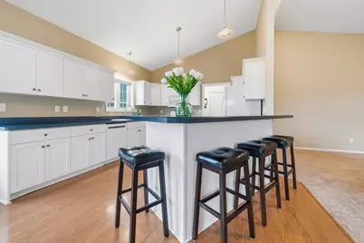 302 Ashley Court, Alexandria, MN 56308 - Photo 4