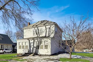 135 E Snelling Ave, Appleton, MN 56208 - Photo 2