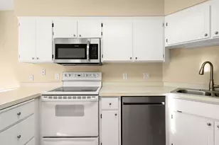 14216 Towers Ln, Eden Prairie, MN 55347 - Photo 10