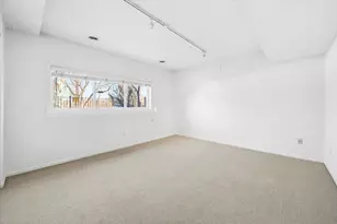 325 W River Pkwy, Minneapolis, MN 55401 - Photo 28