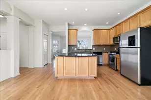 325 W River Pkwy, Minneapolis, MN 55401 - Photo 8