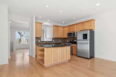 325 W River Parkway #104, Minneapolis, MN 55401 - Photo 6