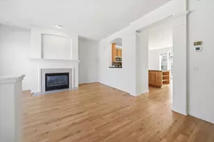 325 W River Pkwy, Minneapolis, MN 55401 - Photo 2