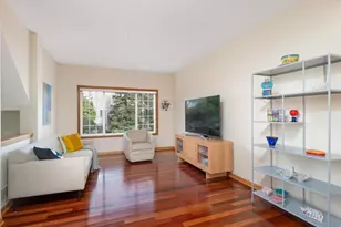 791 Fairfield Cir, Minnetonka, MN 55305 - Photo 2