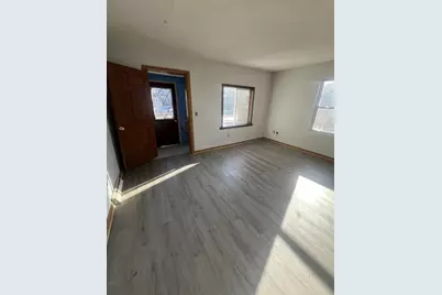 226 S Hampton Street, Fairmont, MN 56031 - Photo 2