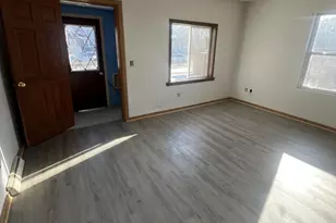 226 S Hampton St, Fairmont, MN 56031 - Photo 2