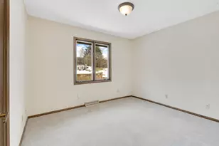 14101 Garden View Ct, Apple Valley, MN 55124 - Photo 32