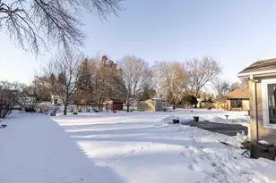 2525 9th St S, Fargo,  58103 - Photo 44