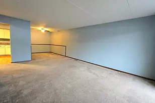 2455 Londin Ln E, Maplewood, MN 55119 - Photo 10