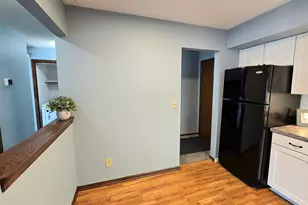 2455 Londin Ln E, Maplewood, MN 55119 - Photo 2