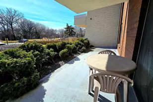 2455 Londin Ln E, Maplewood, MN 55119 - Photo 14