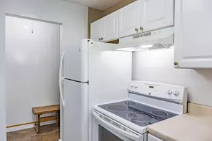 110271 Village Rd, Chaska, MN 55318 - Photo 10