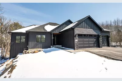 3916 McMenemy Street, Vadnais Heights, MN 55127 - Photo 2