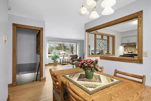 10042 Irwin Cir, Bloomington, MN 55437 - Photo 8