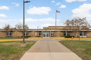 10042 Irwin Cir, Bloomington, MN 55437 - Photo 30