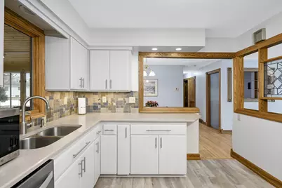 10042 Irwin Circle, Bloomington, MN 55437 - Photo 14