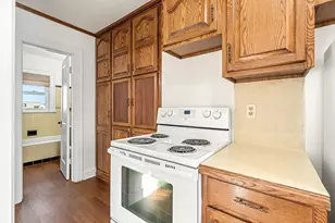 301 W Oakland Ave, Austin, MN 55912 - Photo 12